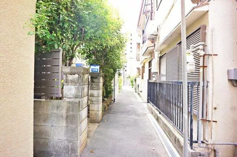 Osaka City, Asahi Ward, Taishibashi 3-chome (Moriguchi Station) 2-story 4DK