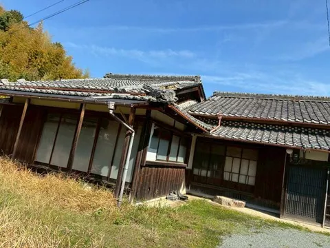 Matsusaka City, Yamamuro-cho (Matsusaka Station) Single-story building 4DK