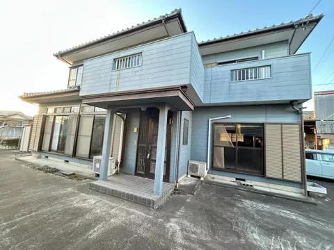 Hiki District, Arashiyama Town, Oaza Furusato (Musashi-Arashiyama Station) 2-story 6LDK