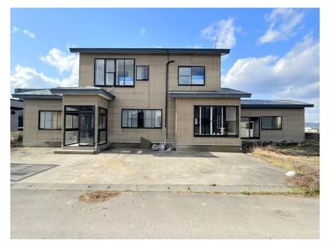 [Open House] [Current sale until April 26] 8SLDK, parking for 5 cars. Kuroishi Higashi Elementary