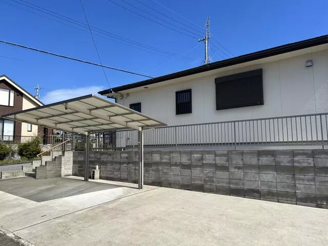 Nabari City Suzuran-dai Higashi 2-bancho (Kikyougaoka Station) Two-story building 2LDK