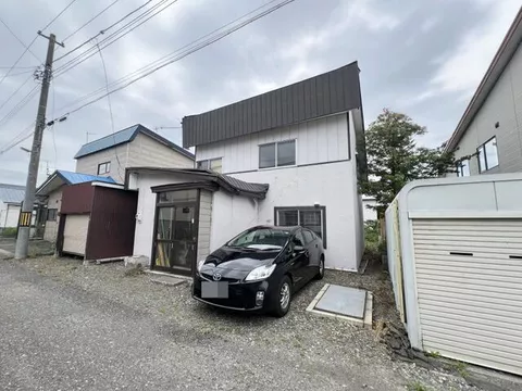 Iwamizawa City, Kitamotocho Higashi 1-chome (Iwamizawa Station) 2-story 5LDK