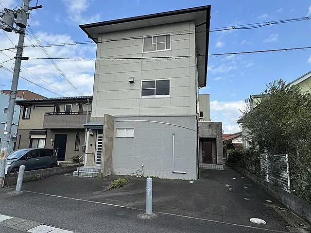 Used single-family home with store in Miyazaki, Takahama Town