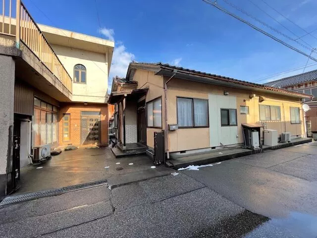 2-story, 5K in Todocho 3-chome, Takaoka City (Todo Station)