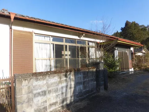 Single-story building, 7DK in Kanizukucho, Hitoyoshi City