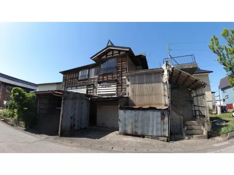 Noguchi (Shimojo Station) 300,000 yen