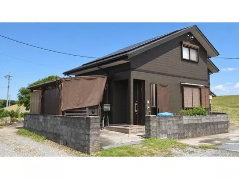 Renovated interior and exterior in August 2020. All-electric, solar power, EV charging included, available for immediate move-in.