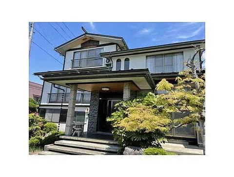 Used single-family home in Higashine City
