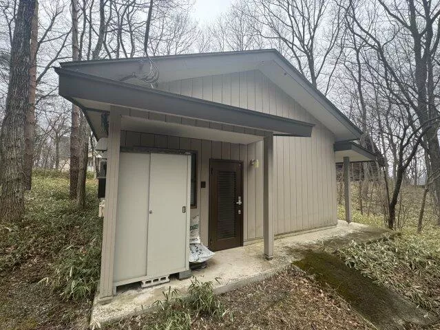 Nasu County, Nasu Town, Oaza Takaku Otsu (Takaku Station) Single-story building, one room