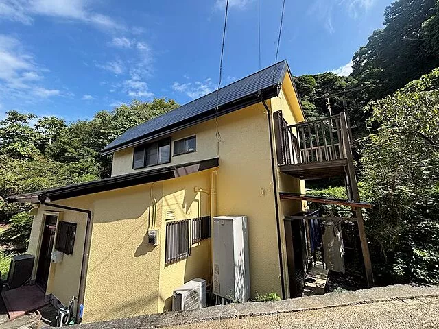 Used single-family home in Usami subdivision outside of the subdivision