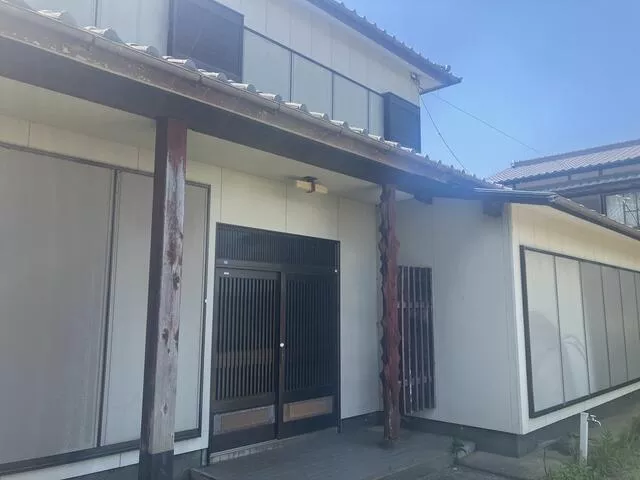 Karatsu City, Chinzei Town Nagoya (Nishi-Karatsu Station) 2-story building 5DK