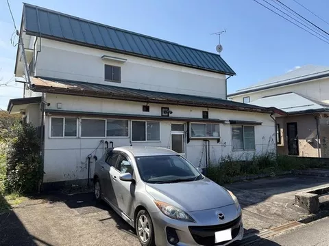 Spacious property of approximately 77 tsubo, a home that expands your way of living