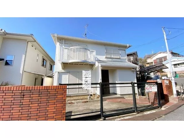 13 minutes on foot from Ayameike Station! Parking for 1 car ☆ 5LDK with storage in all rooms ◎ On-site viewing available