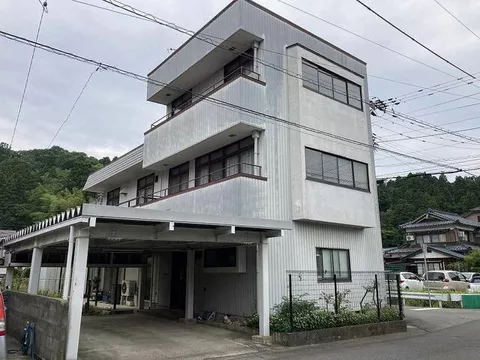 Sabae City, Nishiyama Town (Nishiyama Park Station) 3-story 6LDK
