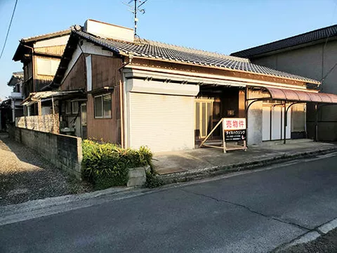 Niihama City, Yahata 3-chome (Takahama Station) 2-story 7DK