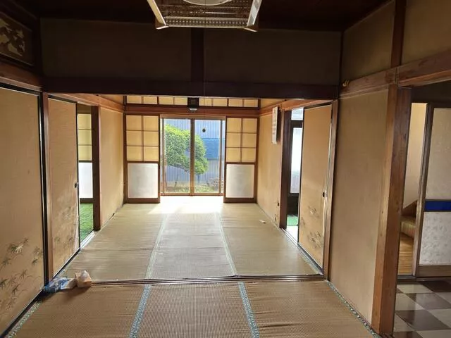 Shiono, Shioi Town, Yonezawa City (Nishi-Yonezawa Station) 2-story building 6DK