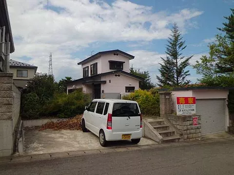 Used single-family home for sale in Tsukimino 1-chome