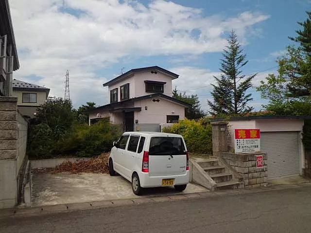Used single-family home for sale in Tsukimino 1-chome