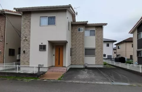 Isesaki City, Nishikubomachi 2-chome (Kunisato Station), 2-story building, 4LDK