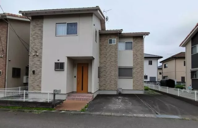 Isesaki City, Nishikubomachi 2-chome (Kunisato Station), 2-story building, 4LDK