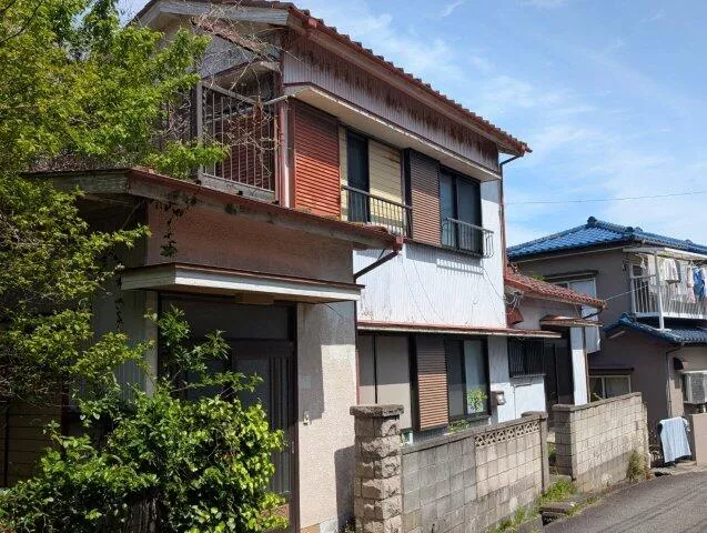 Kamoi 1-chome, Yokosuka City (Uraga Station) 2-story building 3DK