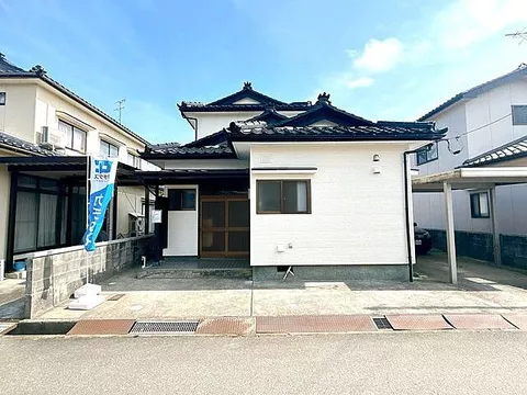 Used single-family home in Fuchu-cho Shimada, Toyama City