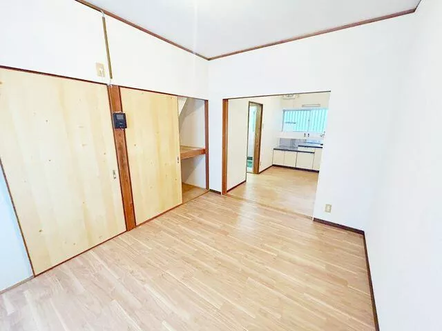 Neyagawa City, Ishizu Higashimachi (Kourien Station) 3-story 3LDK