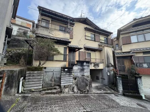 Gojo-cho, Higashi Osaka City (Hiraoka Station) 3-story 5DK