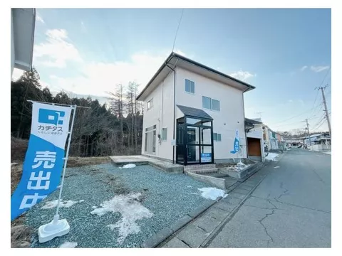 [Open House Held] [Interior and Exterior Renovation Completed] [New Water Facilities Replaced] Within 20 minutes on foot