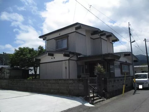 Maeyachi, Hirasawa, Nikaho City