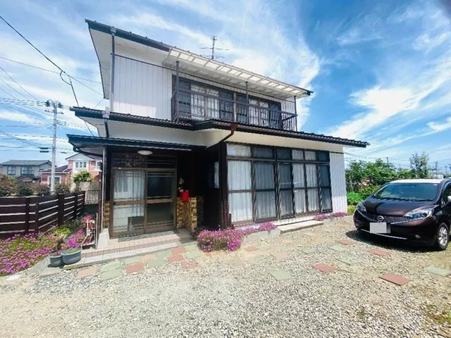 9-minute walk from Hamayoshida Station, a spacious living area of approximately 308 tsubo