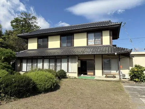 Nirasaki City, Kamiyama Town, Nabeyama (Nirasaki Station) 2-story 6LDK