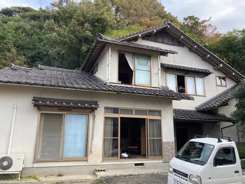 Iwami-cho, Iwami-gun, Hyogo (Oiwa station) 2F 7LDK

1.5 million yen