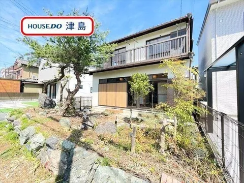 [Spacious 8LDK♪] A convenient living environment within a 5-minute walk to supermarkets and convenience stores.