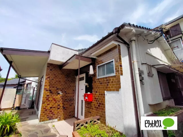 Sasebo City, Yamazumi-cho (Sasebo Station) 2-story building 6DK