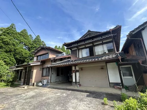 Imari City, Matsuura Town Nakanohara (Kanaishihara Station) 2-story building 6DK