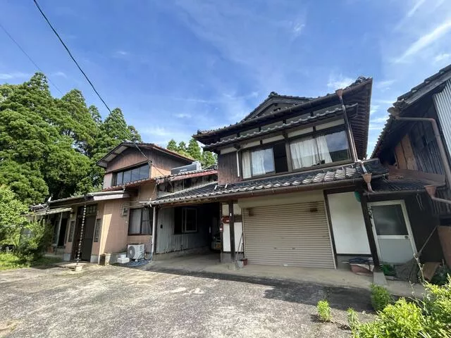 Imari City, Matsuura Town Nakanohara (Kanaishihara Station) 2-story building 6DK