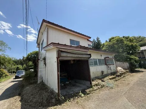 Kiwadajima, Nikko-shi (Shimono-Osawa Sta.) 2F 4LK

500,000 yen