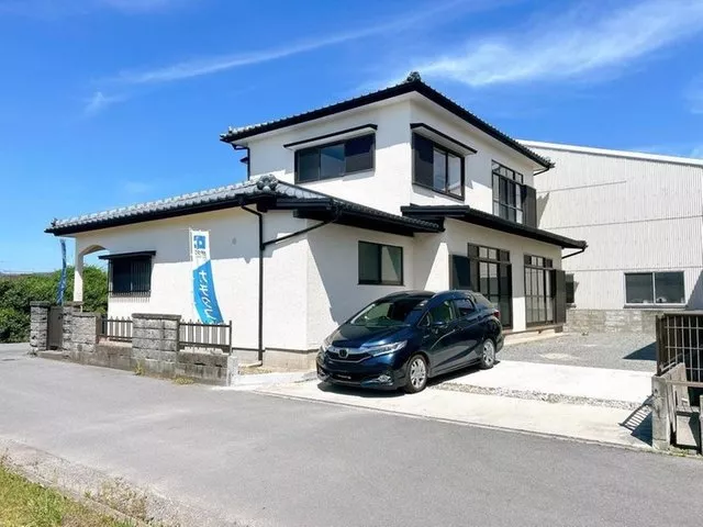 [Open House] Parking lot expansion work has been completed, allowing for parking of 3 or more cars. (Car)