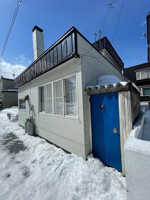 Used single-family home, Shin-Kotoni 8-jo 11-chome, Kita-ku, Sapporo City, Hokkaido - Image 3