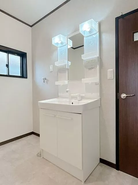 Used single-family home in Nakagifu City - Image 19