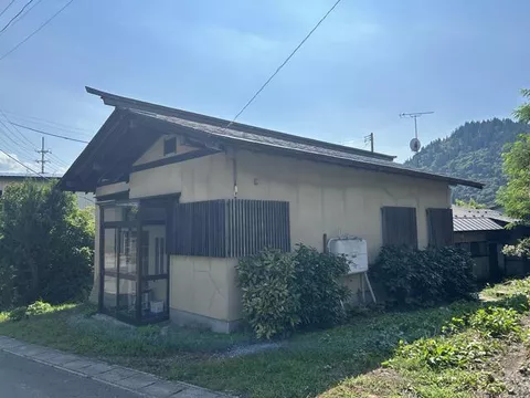 Odate City, Hinai Town, Ougita, Shirasuna (Ougita Station) 1 floor above ground and 1 basement, 8SDK