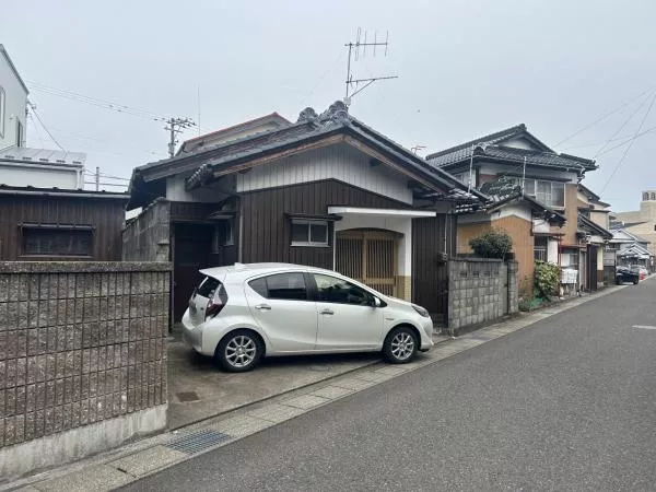 Tsuruga City, Tsunai-cho 3-chome (Tsuruga Station) Single-story building 3DK