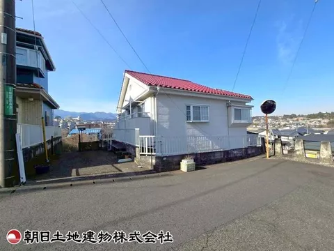 Located on a 6m road with low traffic♪ Good view and openness in a 4LDK house◎