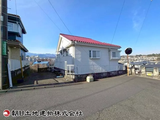 Located on a 6m road with low traffic♪ Good view and openness in a 4LDK house◎