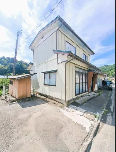 Iwate Prefecture, Iwaizumi Town, Nikaido, Hosoinari (Iwaizumi Kobon Station) 2-story building 6LDK