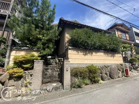 【Open during holidays + south-facing atrium living room!】■All rooms are over 6 tatami mats / Good sunlight
