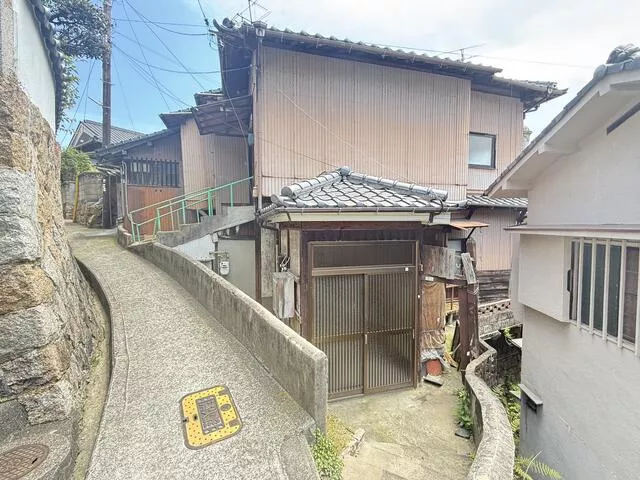 Kure City, Higashi Atago Town (Kure Station), 2-story, 4K