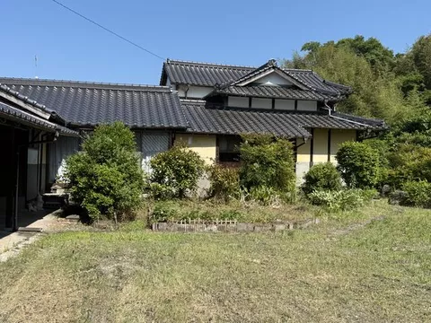 Usaki City, Oaza Iwasaki (Usa Station) 2-story building 7LDK