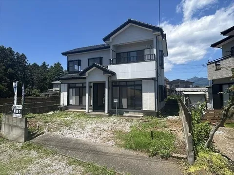 Currently for sale / About 10 minutes by car to Aeon Mall Takasaki! 15 minutes on foot to the elementary school!